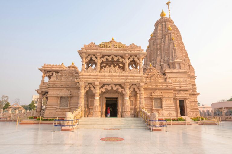 Shri Radha Rani Mandir